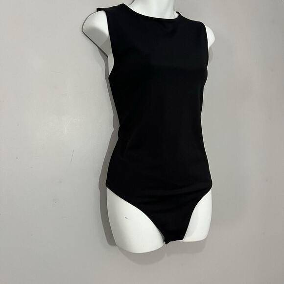 NWT Express Black Sleeveless Bodysuit Scoop Neck NEW Fitted Large Stretchy Top - Picture 2 of 8